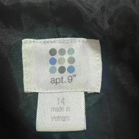 Women’s Striped White Apt. 9 Blazer - Picture 3 of 6